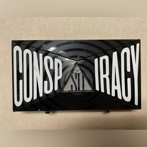 Conspiracy Palette
